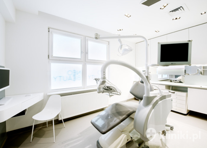 Gabinet zabiegowy w Neo Dentica Klinika Stomatologiczna Marta i Mariusz Kochanowscy Gabinet zabiegowy w Neo Dentica Klinika Stomatologiczna Marta i Mariusz Kochanowscy