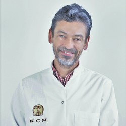 lek. Piotr Kwiatuszewski