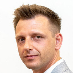 dr hab. n. med. Piotr Dobrowolski