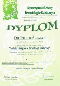 Dyplom uczestnictwa dr P.Ślęzaka w kursie "Wypełniacze w korekcji zmarszczek twarzy - techniki podstawowe" Dyplom uczestnictwa dr P.Ślęzaka w kursie "Wypełniacze w korekcji zmarszczek twarzy - techniki podstawowe"