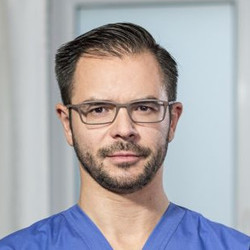 dr n. med. Piotr Kucharzewski