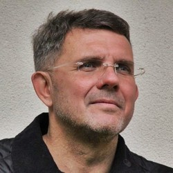 lek. Piotr Ciszewski