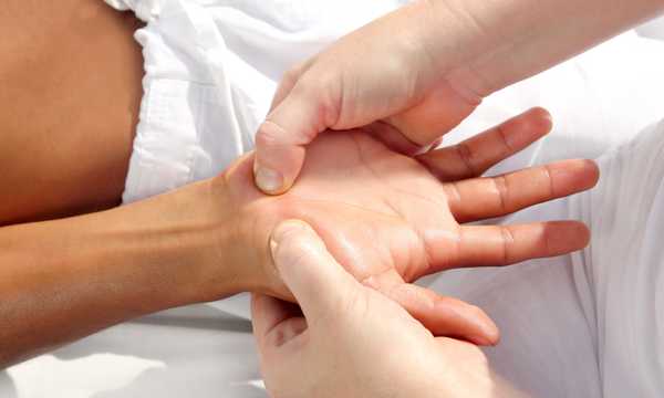 Leczenie choroby Dupuytrena ma na celu ograniczenie postępu przykurczu i poprawę funkcji dłoni Leczenie choroby Dupuytrena ma na celu ograniczenie postępu przykurczu i poprawę funkcji dłoni