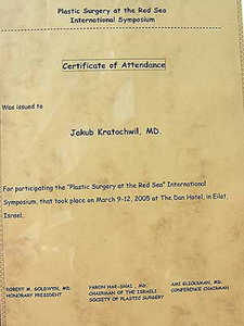 Certyfikat uczestnictwa dr J.Kratochwila w Międzynarodowym Sympozjum poświęconym chirurgii plastycznej Certyfikat uczestnictwa dr J.Kratochwila w Międzynarodowym Sympozjum poświęconym chirurgii plastycznej
