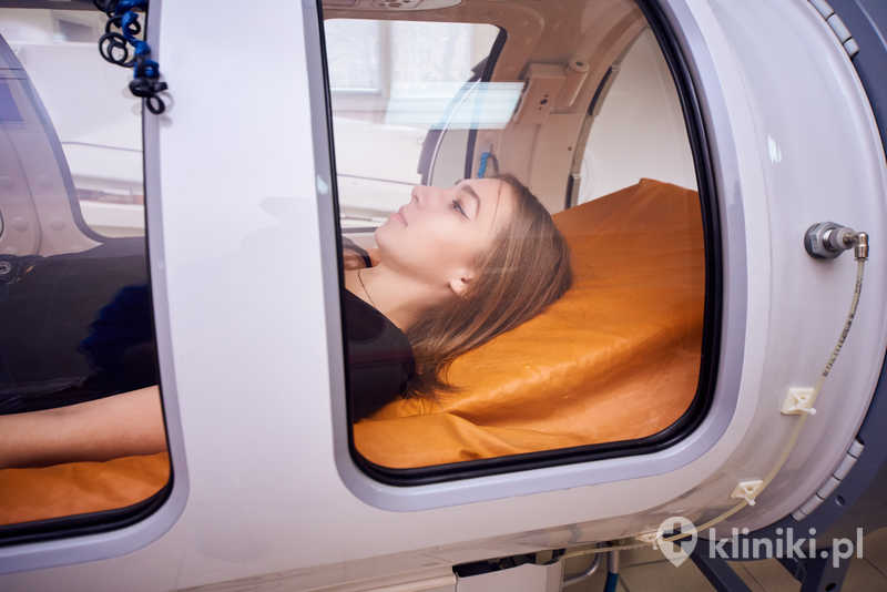 Tlenoterapia hiperbaryczna zwiększa ilość tlenu rozpuszczonego w osoczu Tlenoterapia hiperbaryczna zwiększa ilość tlenu rozpuszczonego w osoczu