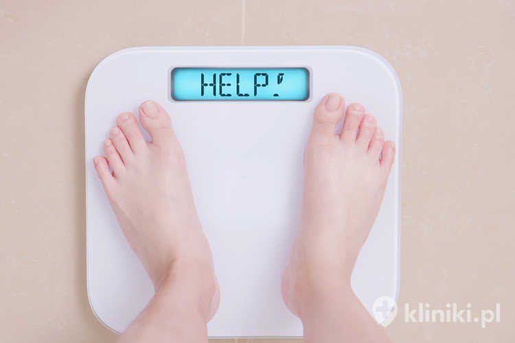 Zalecenia po zespoleniu żołądkowo-jelitowym wskazują na potrzebę regularnych kontroli medycznych, aby monitorować gojenie, masę ciała i ewentualne niedobory żywieniowe