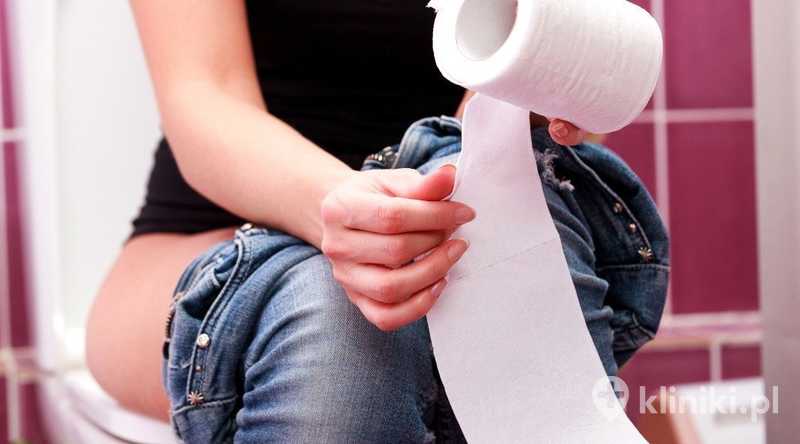 Leczenie NTM najczęściej rozpoczyna się od metod zachowawczych, takich jak ćwiczenia mięśni dna miednicy