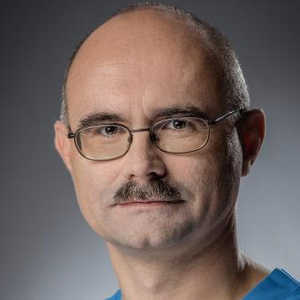 dr hab. n. med. Tomasz Grzela - Ekspert Kliniki.pl
