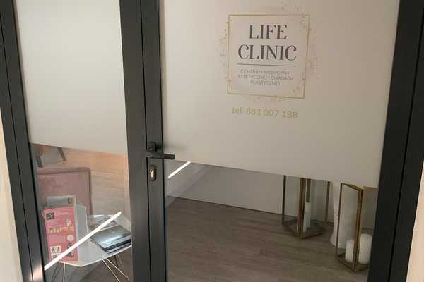Wygląd zewnętrzny Life Clinic
