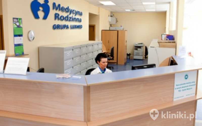 Recepcja, poczekalnia CM LUX MED Opole