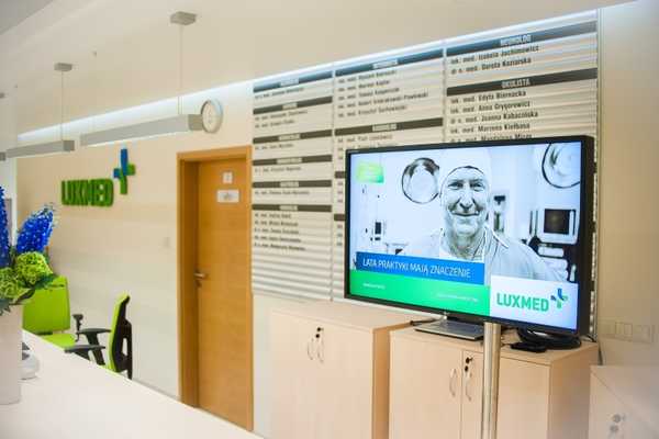 Recepcja, poczekalnia CM LUX MED Szczecin