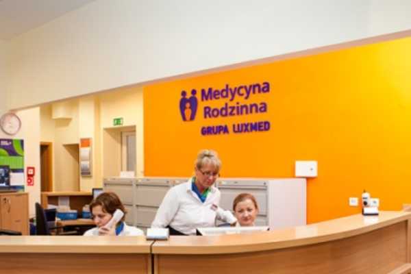 Recepcja, poczekalnia CM LUX MED Szczecin