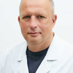 dr n. med. Artur Binda