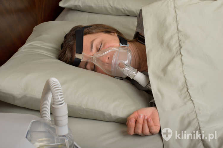 Ciągłe dodatnie ciśnienie w drogach oddechowych, terapia bezdechu sennego CPAP