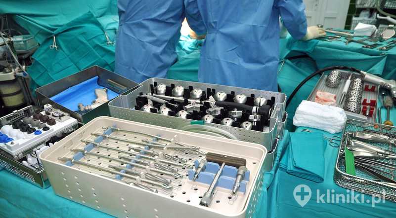 Endoprotezoplastyka cementowa stawu biodrowego jest sprawdzoną i powszechnie stosowaną metodą leczenia zaawansowanych zmian zwyrodnieniowych biodra