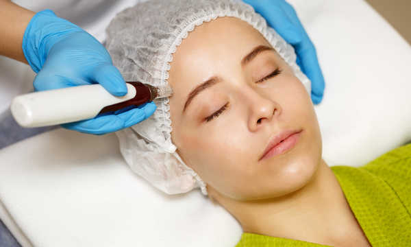 Dermapen - odmładzanie skóry twarzy poprzez mikronakłuwanie