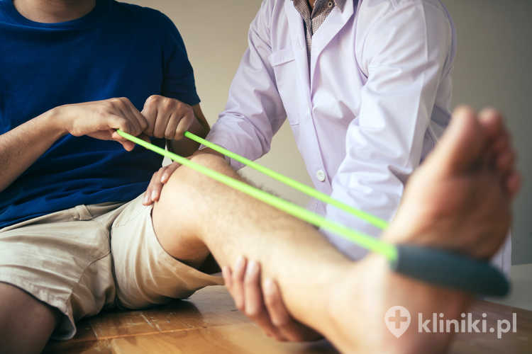 Artroskopowe leczenie chrząstki stawowej kolana metodą mikrozłamań wymaga późniejszej rehabilitacji, która pomaga uzyskać lepszą jakość regenerowanej tkanki