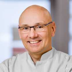 lek. Artur Kucharski