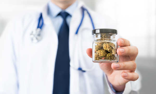 Jak dostać receptę na medyczną marihuanę?