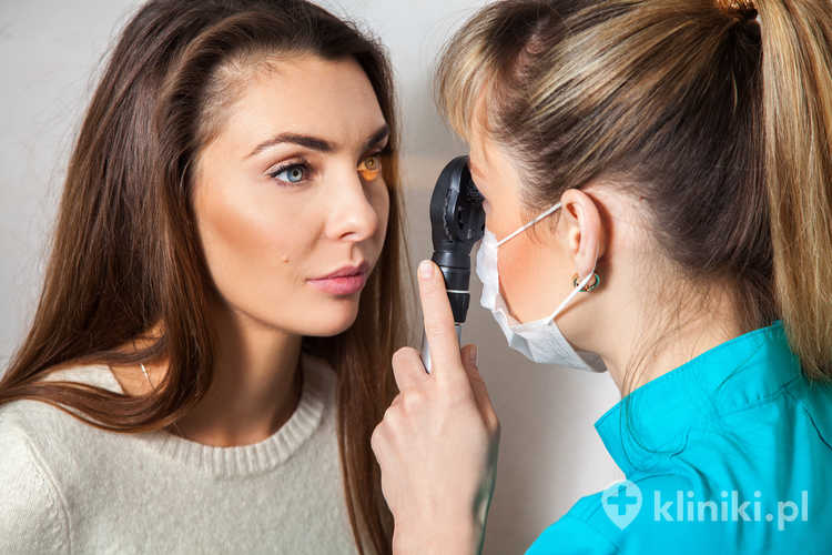 Selektywna trabekuloplastyka laserowa SLT poprawia odpływ cieczy wodnistej, co prowadzi do zmniejszenia ryzyka progresji jaskry.