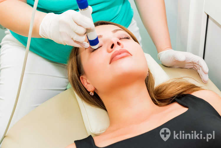 Badanie ultrabiomikroskopowe (UBM) wykorzystuje fale ultradźwiękowe o wysokiej częstotliwości