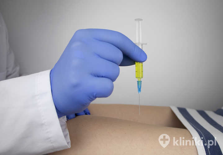 Terapia Lipogems w schorzeniach stawów polega na podaniu specjalnie przygotowanego materiału bogatego w komórki regeneracyjne