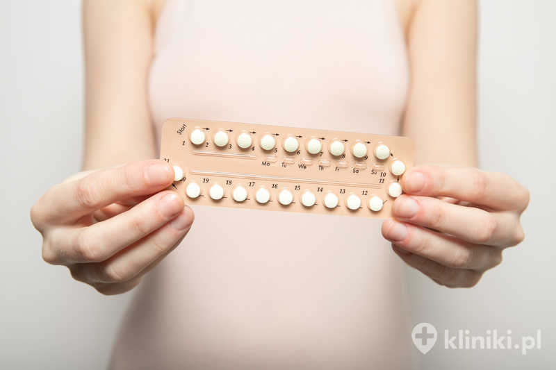 Zabezpieczenie przed ciążą może obejmować tabletki, wkładki domaciczne, implanty lub prezerwatywy Zabezpieczenie przed ciążą może obejmować tabletki, wkładki domaciczne, implanty lub prezerwatywy