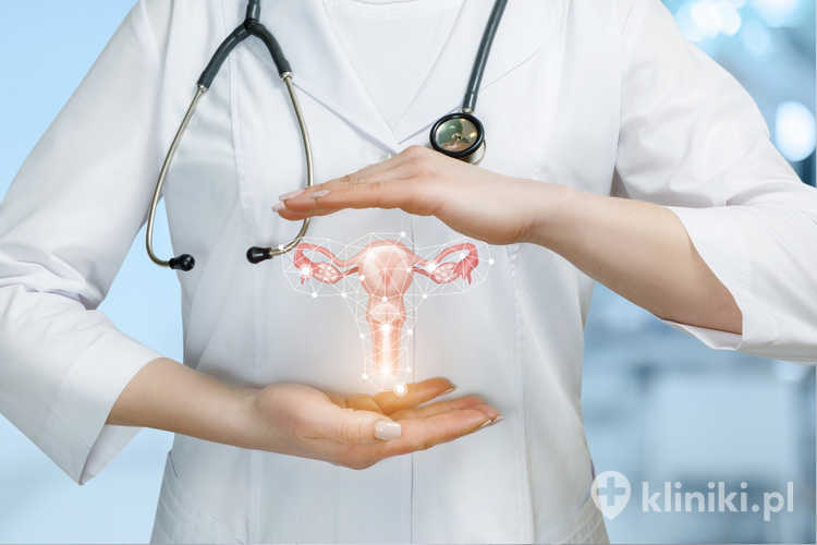 Operacyjna korekcja prolapsu może zachować macicę lub obejmować jej usunięcie