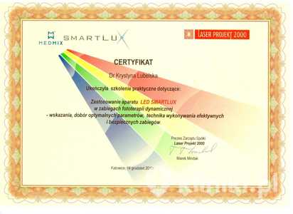 Certyfikat uczestnictwa dr K. Lubelskiej w szkoleniu z zastosowania aparatu LED SMARTLUX w zabiegach fototerapii dynamicznej Certyfikat uczestnictwa dr K. Lubelskiej w szkoleniu z zastosowania aparatu LED SMARTLUX w zabiegach fototerapii dynamicznej