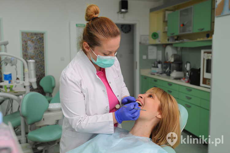 Zakładanie licówek IPS e.max