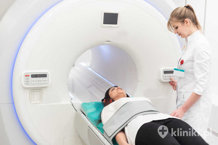 Rezonans magnetyczny odcinka lędźwiowego kręgosłupa wykonuje się w przypadku przewlekłych bólów dolnego odcinka pleców