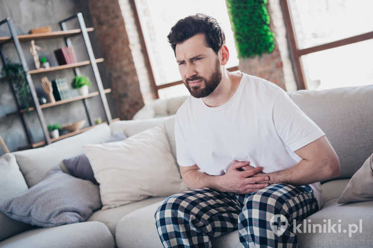 Tomografia komputerowa jamy brzusznej pozwala na dokładną ocenę narządów wewnętrznych, takich jak wątroba, trzustka czy nerki