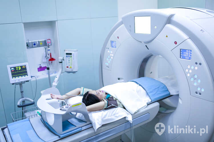 Tomografia komputerowa z kontrastem pozwala lepiej uwidocznić między innymi naczynia krwionośne, narządy oraz niektóre zmiany chorobowe