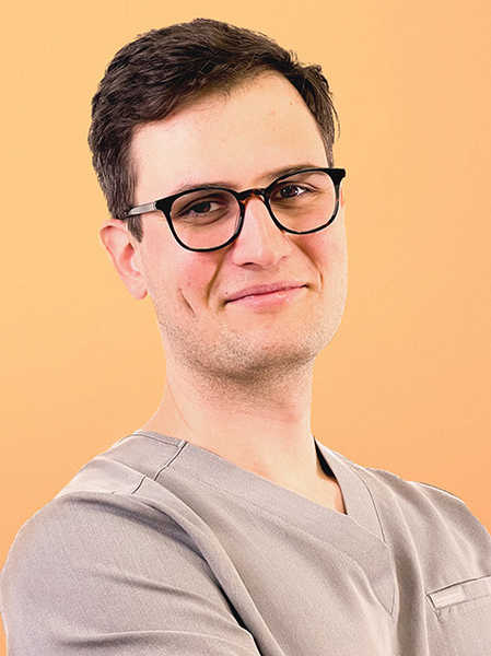 dr n. med. Jakub Kobecki