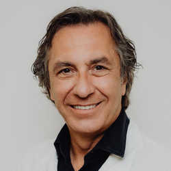 dr n. med. Karol Chakkour
