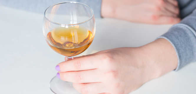 Wszywka alkoholowa – na czym polega zabieg wszycia esperalu i ile kosztuje?