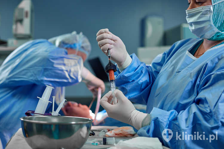 Operacja lipotransferu z przeszczepem komórek tłuszczowych