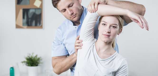 Trening medyczny a trening personalny – kluczowe różnice i korzyści