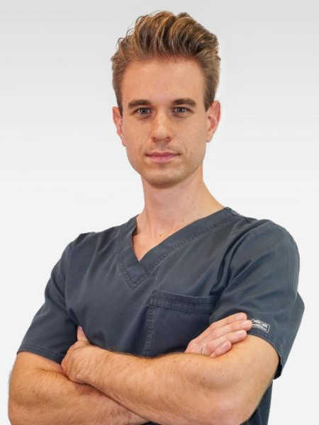 lek. Mateusz Nawrocki