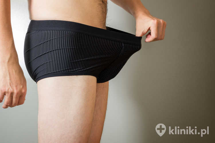 Zdjęcie koncepcyjne męskiej seksualności i problemów z wielkością przyrodzenia