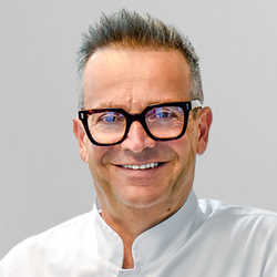 dr n. med. Tomasz Michalik