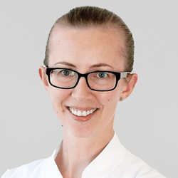 dr n. med. Anna Piekarz-Adamczyk