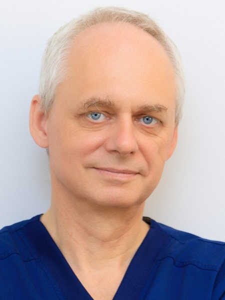 dr n. med. Marcin Nowak