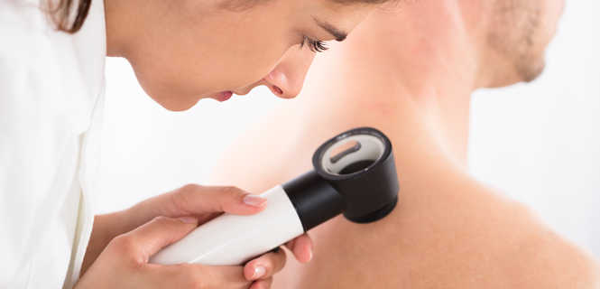 Badanie dermatoskopowe skóry