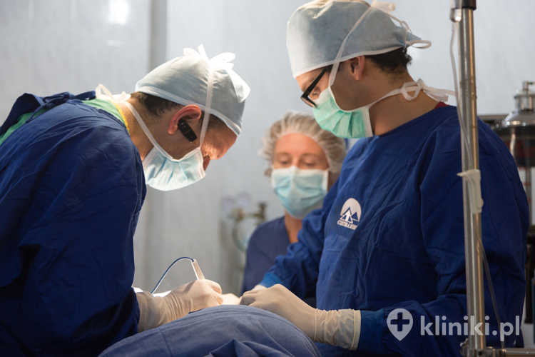 Częste dźwiganie ciężarów zwiększa ryzyko wystąpienia przepukliny