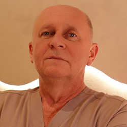 lek. Wojciech Olszewski