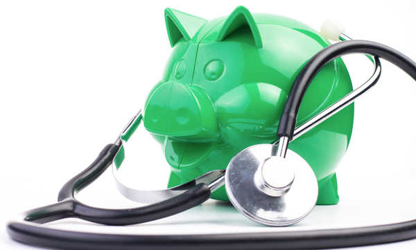 Turystyka medyczna - NFZ ogranicza Polakom dostęp do klinik zagranicznych