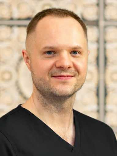 lek. Dominik Mucharski