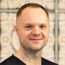 lek. Dominik Mucharski