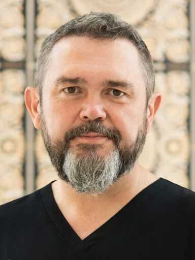 dr n. med. Mateusz Gasiński